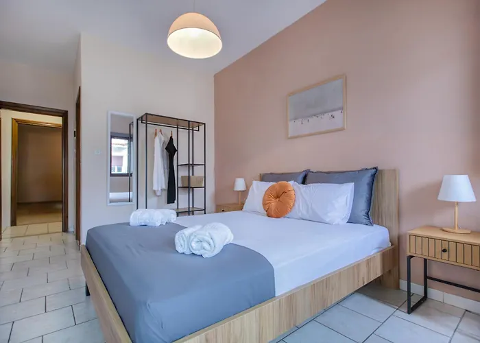 Haustierfreundliches Thita Studios Ex Anastasiadis House Néos Marmarás