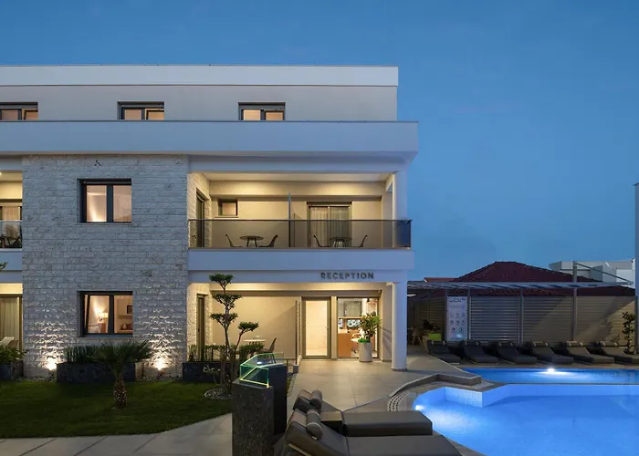 Leon Villas Nikiti 
