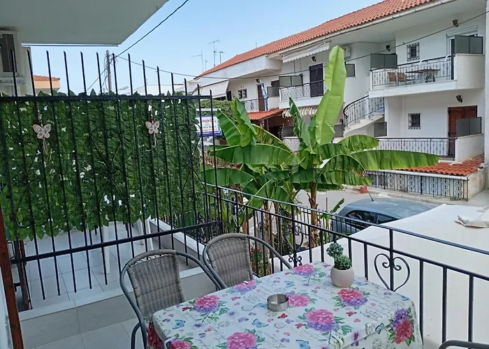 Vangeli'S Garden House Nea Poteidaia