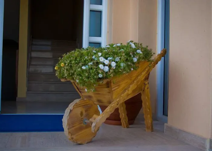 Decauville Hotel Γερακινή