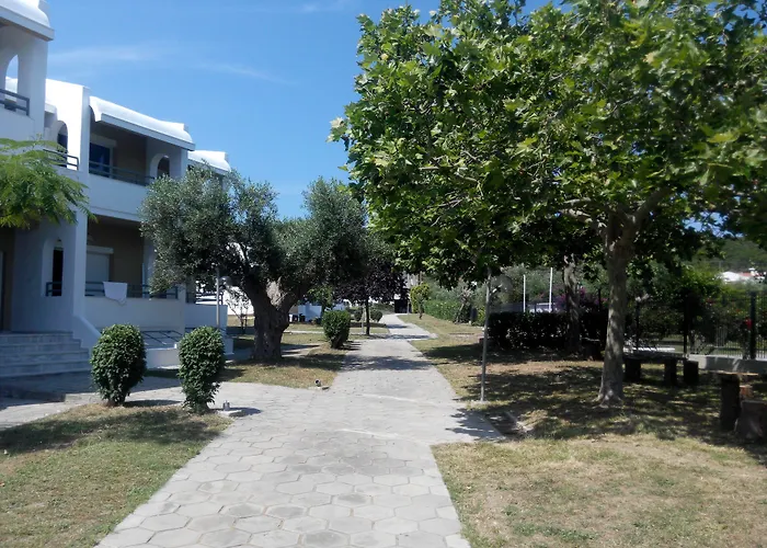 Skion Palace Beach Hotel-Bungalows & Boutique Hotel Νέα Σκιώνη