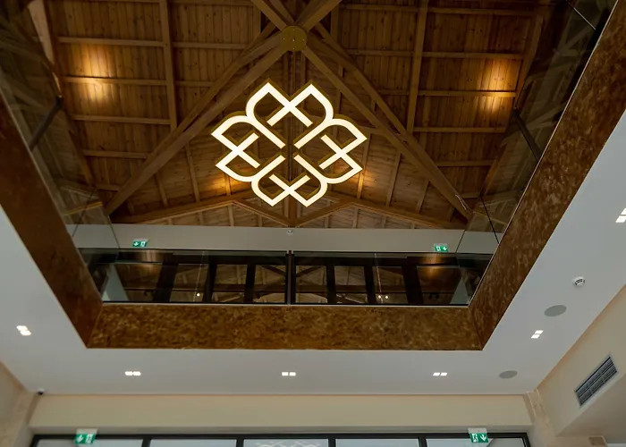 Mirror Hotel Πολύχρονο