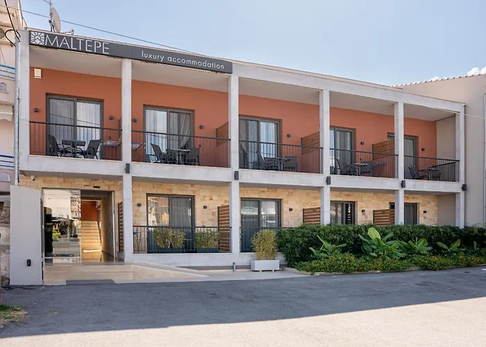 Maltepe Luxury Accommodation Kallithea 