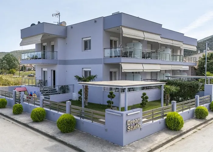 Dream Studios Σταυρός