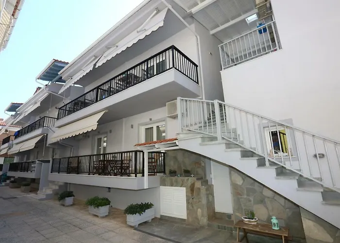 Eleni Rooms Pefkohori