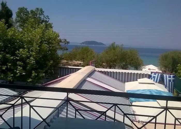 FunBeach Rooms Néos Marmarás